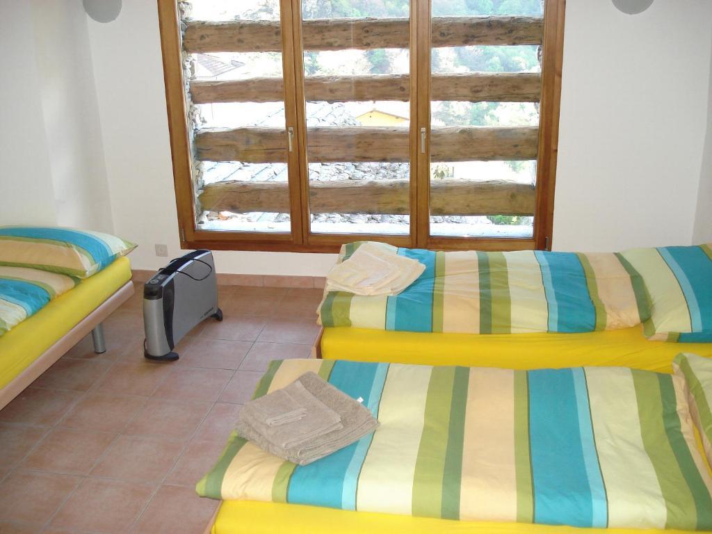 Rustico Pacifico Apartman Brontallo Szoba fotó